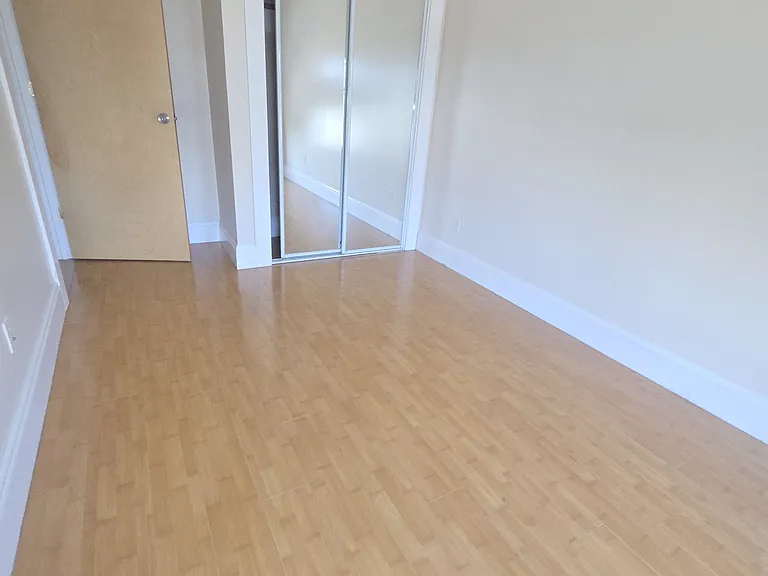 2597 Telegraph Ave #B — Photo 4