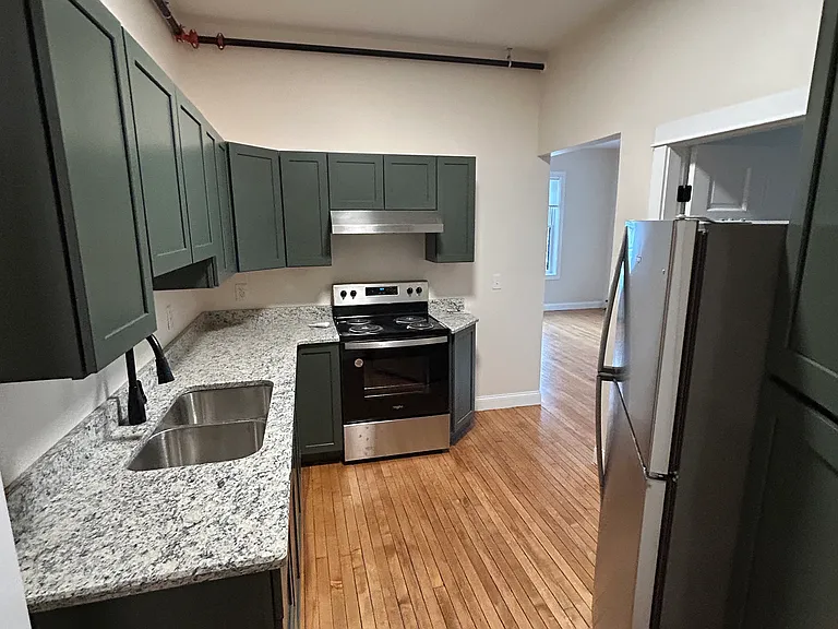 196 Penobscot Ave #1 — Photo 1