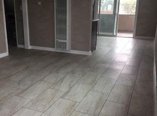 612 W Grand Blvd APT 9, Corona, CA 92882