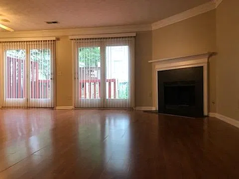 2 bed, 2.5 bath, 1700 sqft, $1,600 — Photo 3