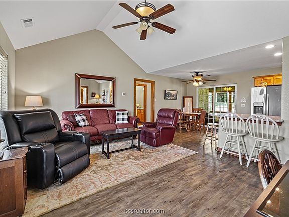 4th image of 1332 County Road 446