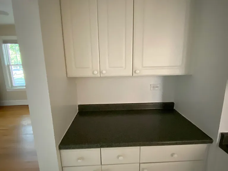 800 Seward St #2 — Photo 17