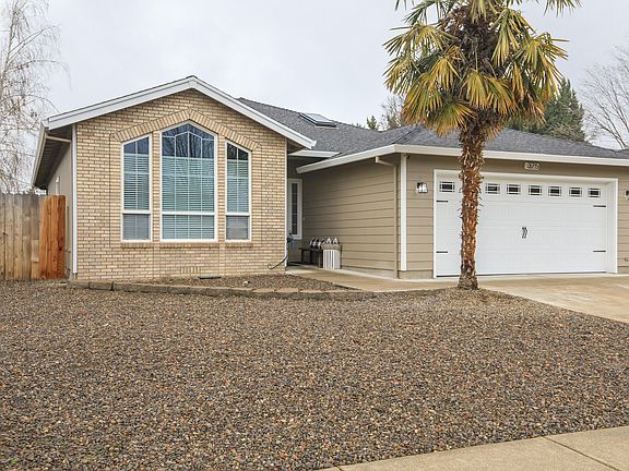 2nd image of 325 Applewood Dr