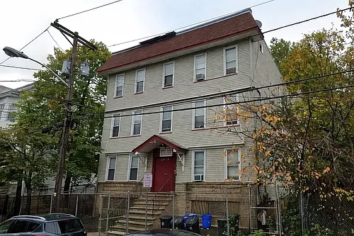 324 W Runyon St Photo 1
