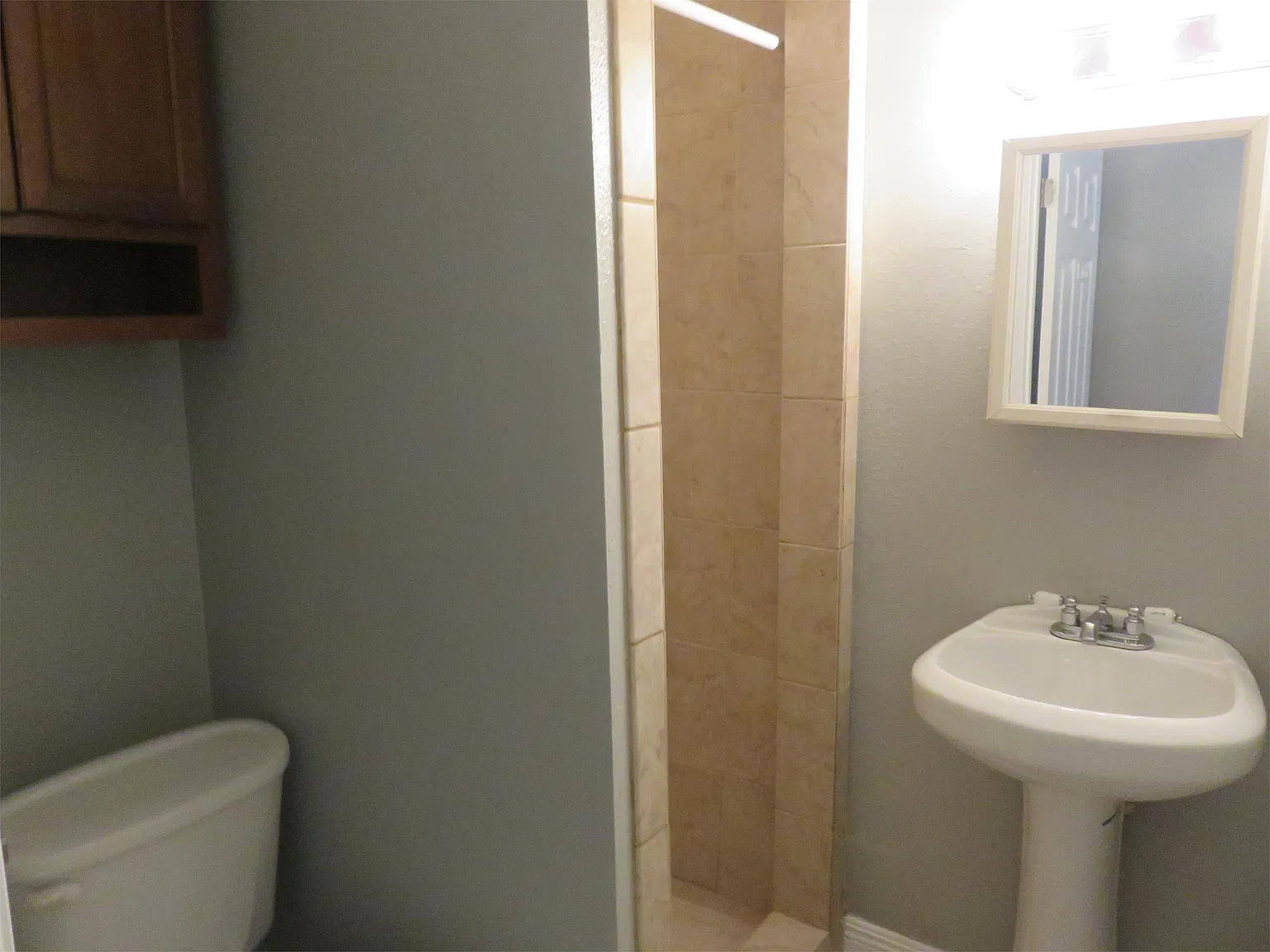 618 Mehle Street - 618 — Photo 4