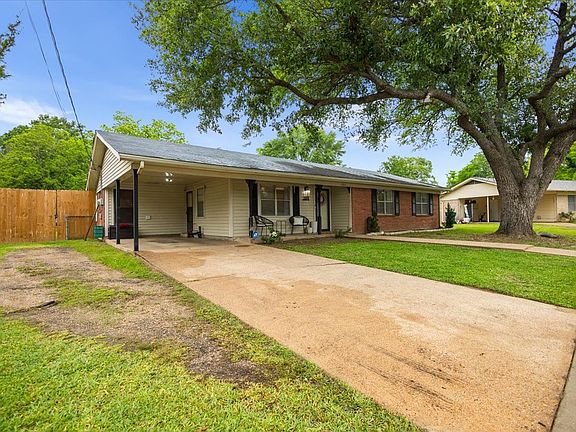 3rd image of 2304 Kaynell Dr