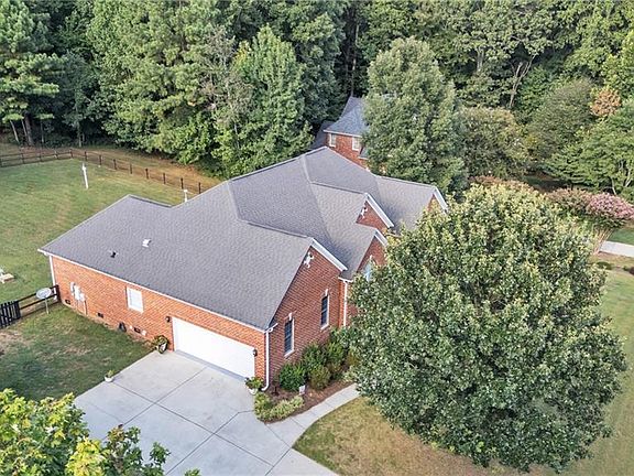 5th image of 904 Troublesome Creek Dr