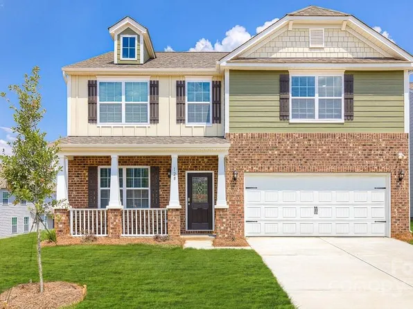 129 Woodvale Dr, Waynesville, NC 28786