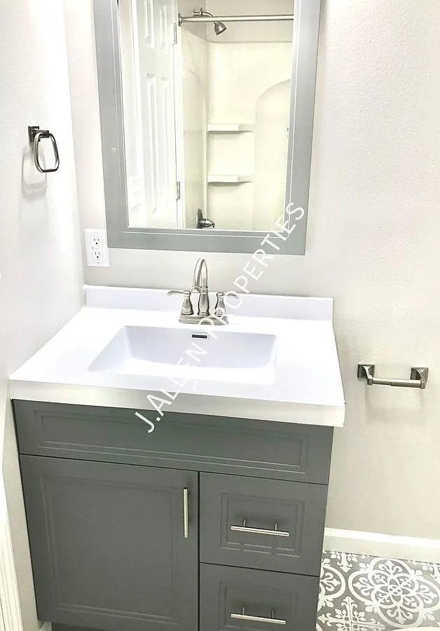 Beautiful Modern 2 bed — Photo 3