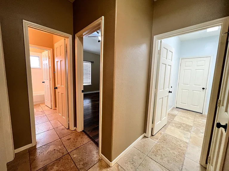 2215 Dorman Ct — Photo 22