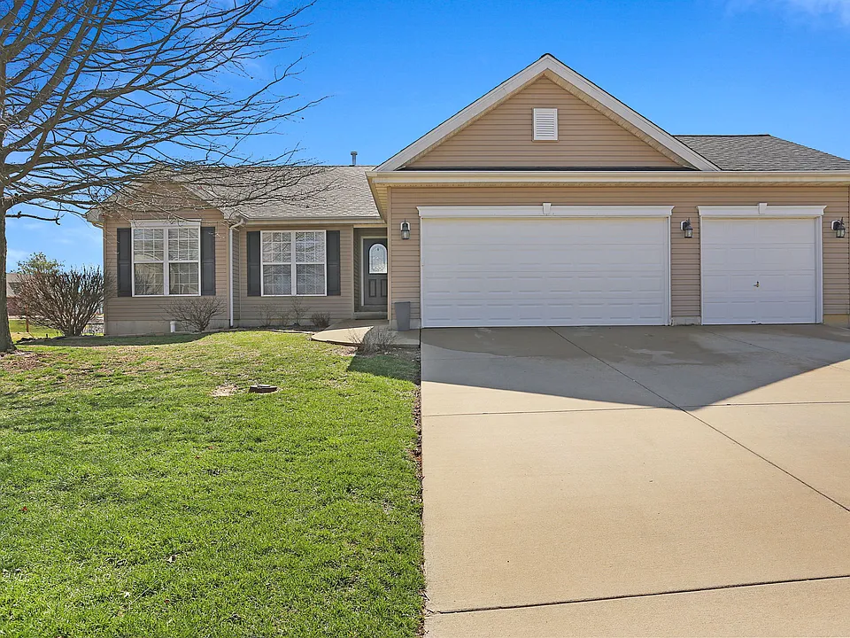 814 Cone Flower Dr