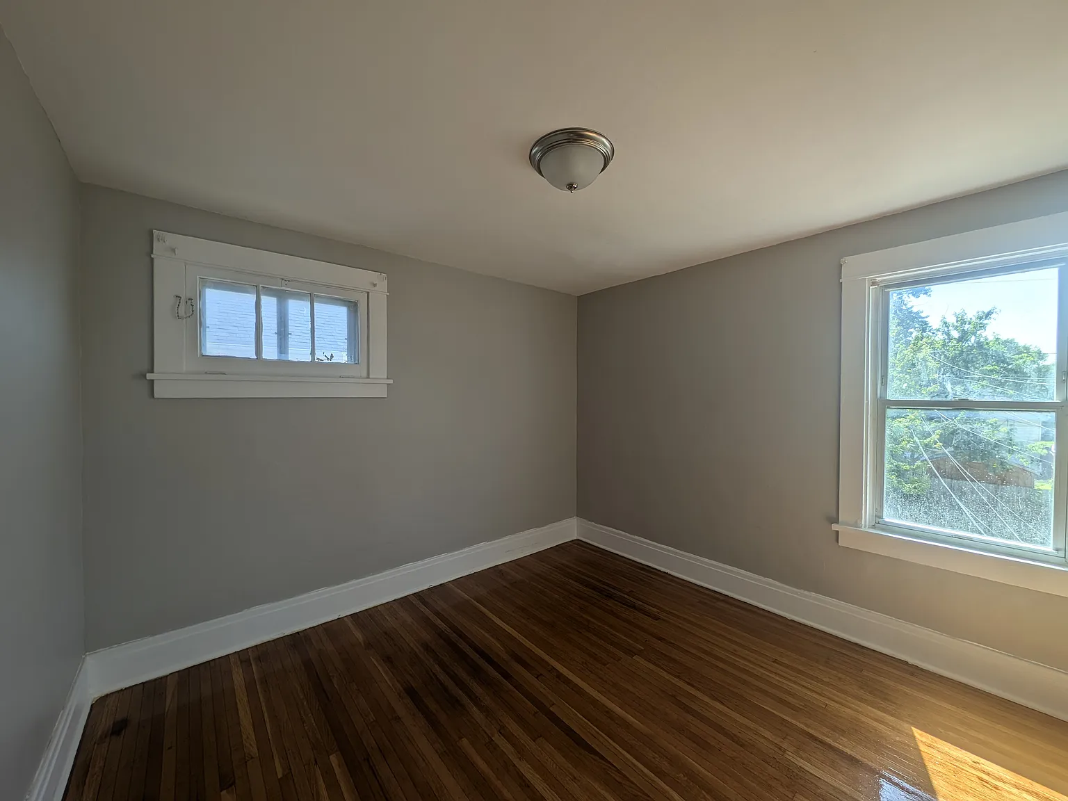2 bed, 950 sqft, $1,275 — Photo 2