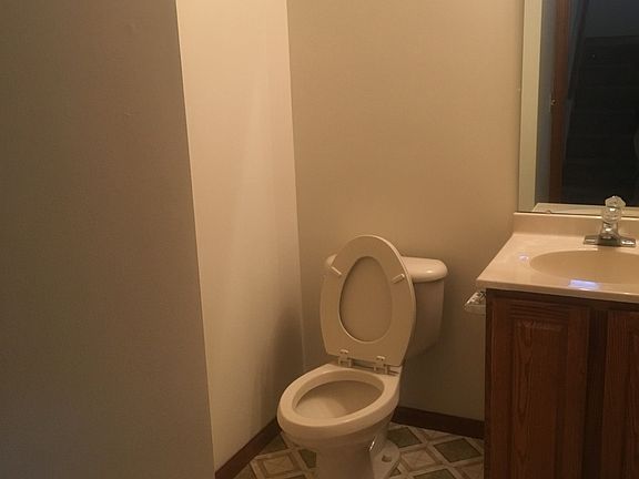 4th image of 109 Dickson St #117