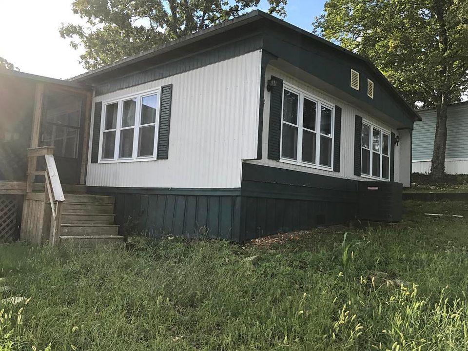 1st image of 55 Coachlight Ln