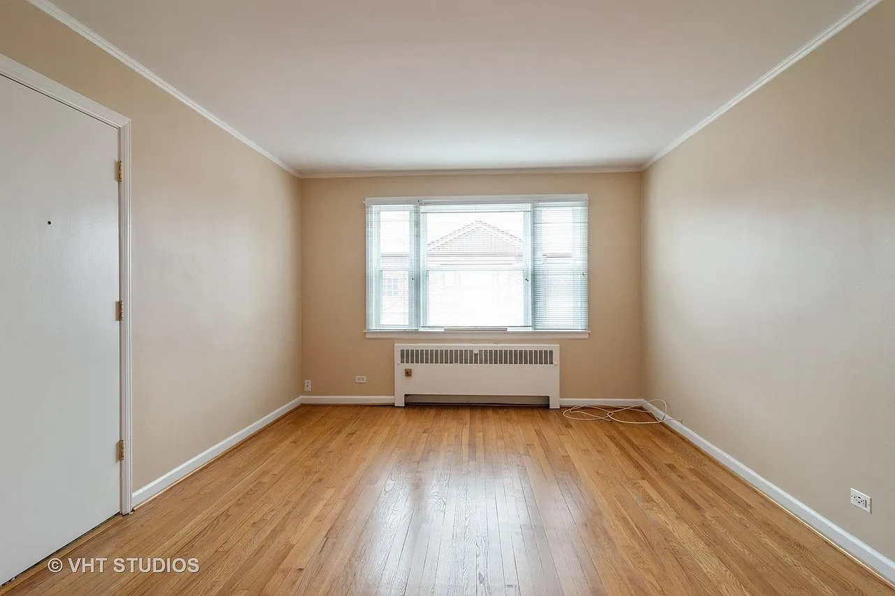 1516 N Harlem Ave — Photo 2