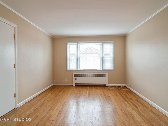 2nd image of 1516 N Harlem Ave APT 3W