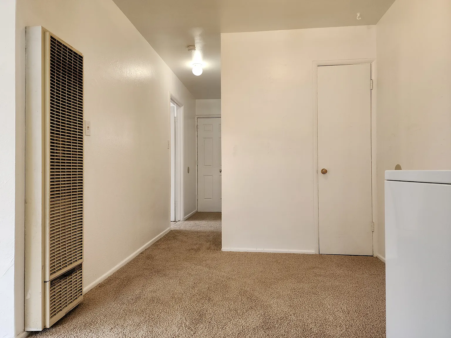 1 bed, 650 sqft, $1,400 — Photo 4