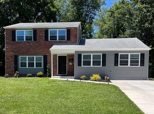 29 Red Leaf Rd, Moorestown, NJ 08057