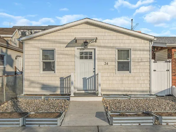 24 Highland Ave, Keansburg, NJ 07734