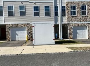 14 Paulina Pl, Somerset, NJ 08873