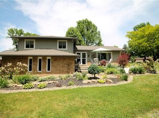 770 Lancelot Ln, Uniontown, OH 44685