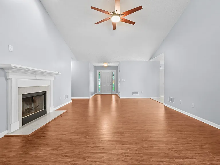 1029 Harbins Pass Dr — Photo 9