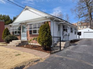 145 Wells St, Manchester, CT 06040