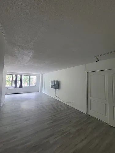 201 Saint Pauls Ave Photo 1