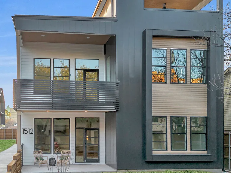 1512 Villars St — Photo 36