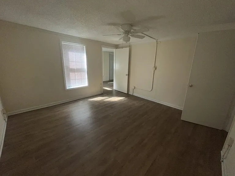 182 Chestnut St — Photo 14