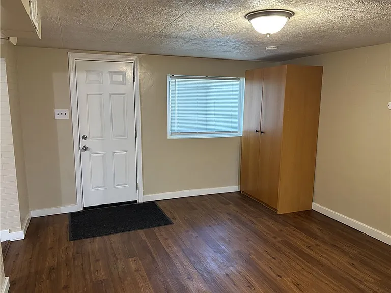 931 Hilltop St — Photo 15