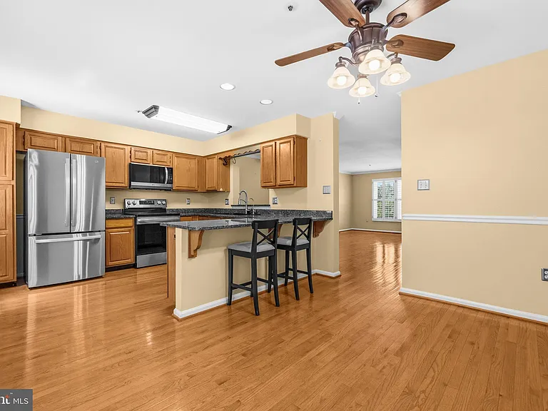 6837 Malton Ct — Photo 14