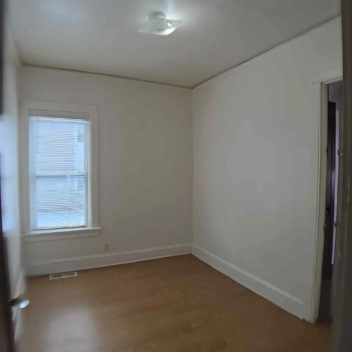 Building Photo - 2500 S 7th St #1