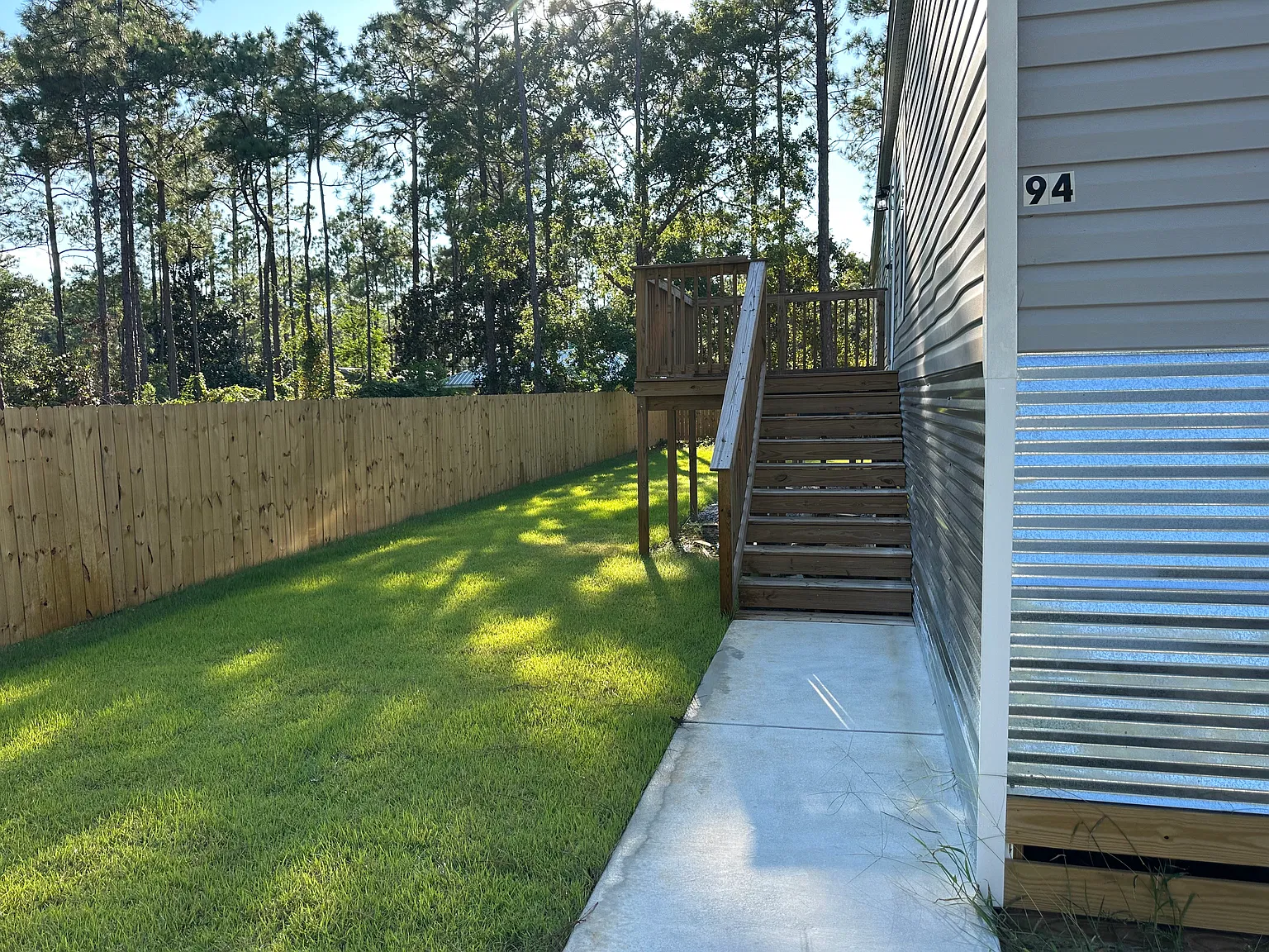 3 bed, 1100 sqft, $2,200 — Photo 2