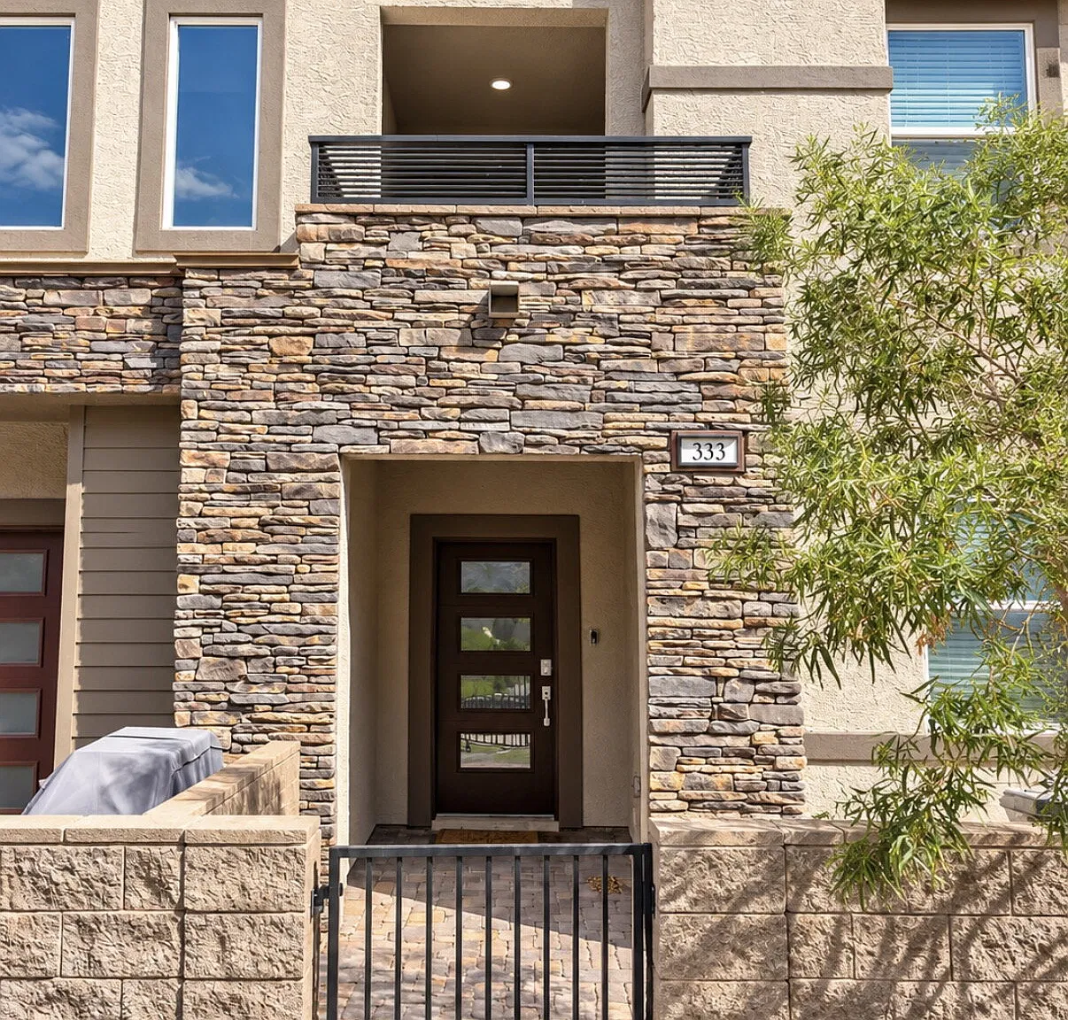 3 bed, 2.5 bath, $2,150 — Photo 1