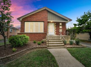 4949 Harnew Rd S, Oak Lawn, IL 60453