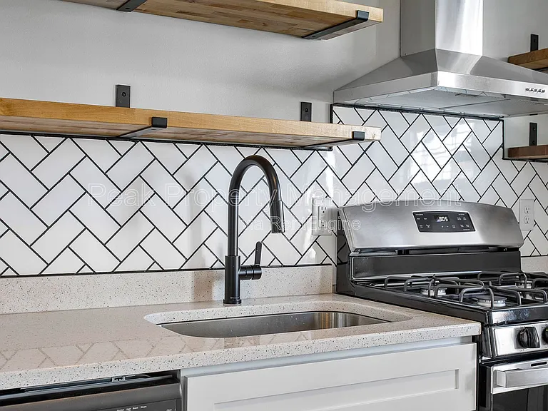 402 S Center St #4 — Photo 11
