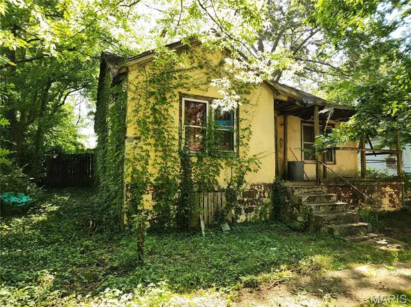 1112 N 10th St, Poplar Bluff, MO 63901