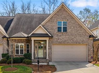 207 Jordan Crossing Ave, Jamestown, NC 27282