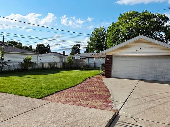 2nd image of 8577 Christine St