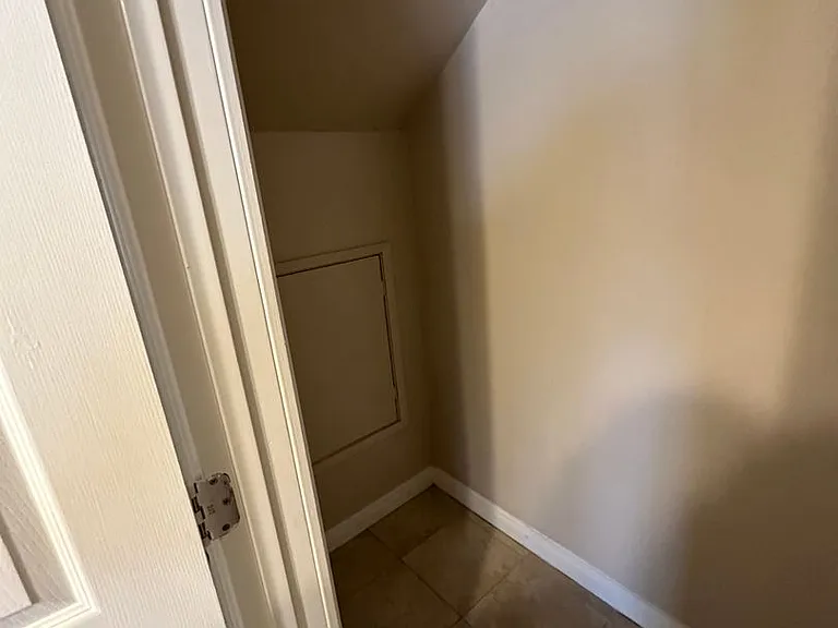8832-8848 La Salle St — Photo 15