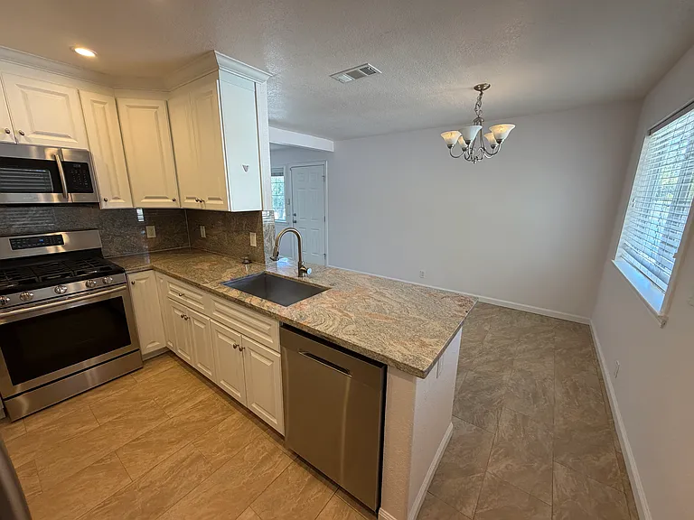 144 Granada Dr #C — Photo 2