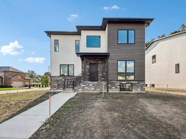 128 Pine Ln, Wood Dale, IL 60191