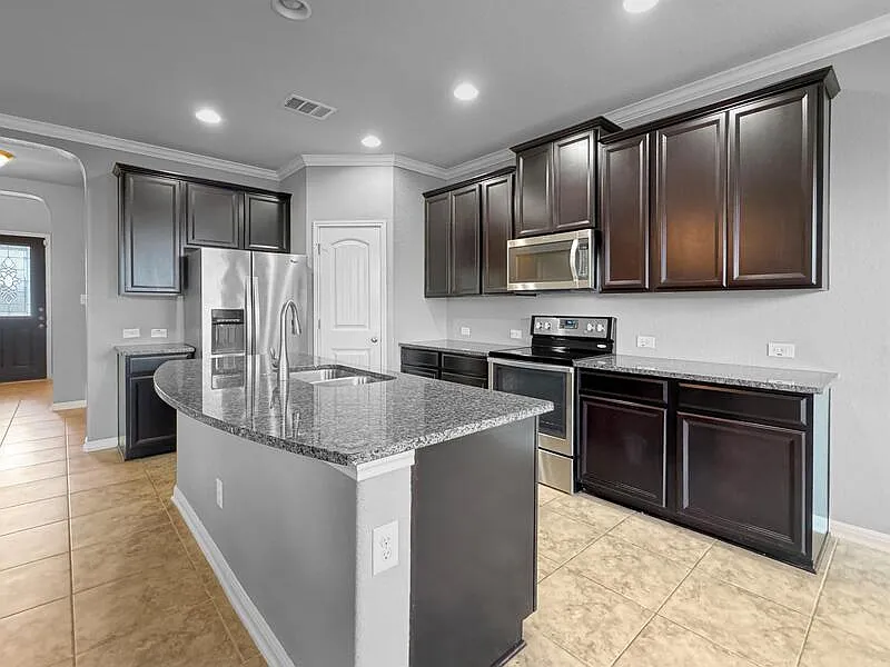 3 bed, 2.5 bath, 2200 sqft, $2,095 — Photo 1