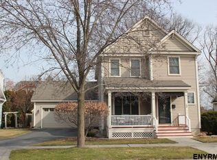 2 Elbern St, Saratoga Springs, NY 12866