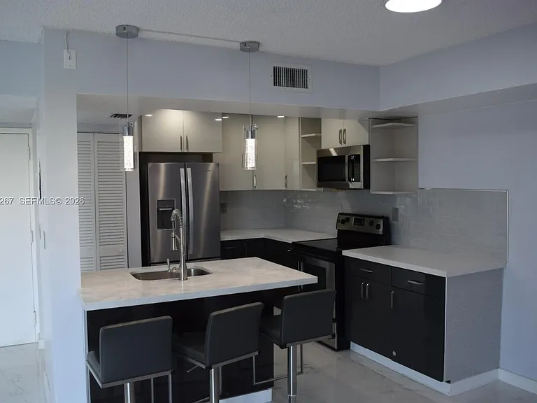 2075 SW 122nd Ave #415 — Photo 39