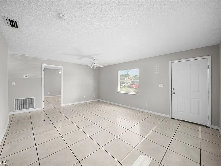 5537 10th Ave — Photo 7