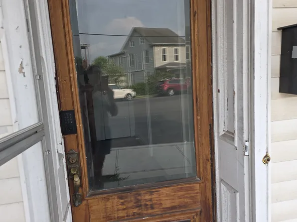 108 S Railroad St, Hummelstown, PA
