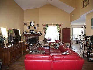 2nd image of 1919 Sandi Ln