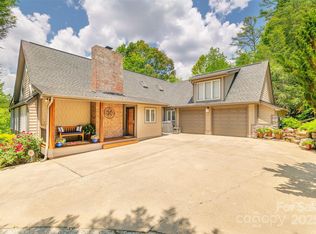 65 Hillcrest Dr, Weaverville, NC 28787